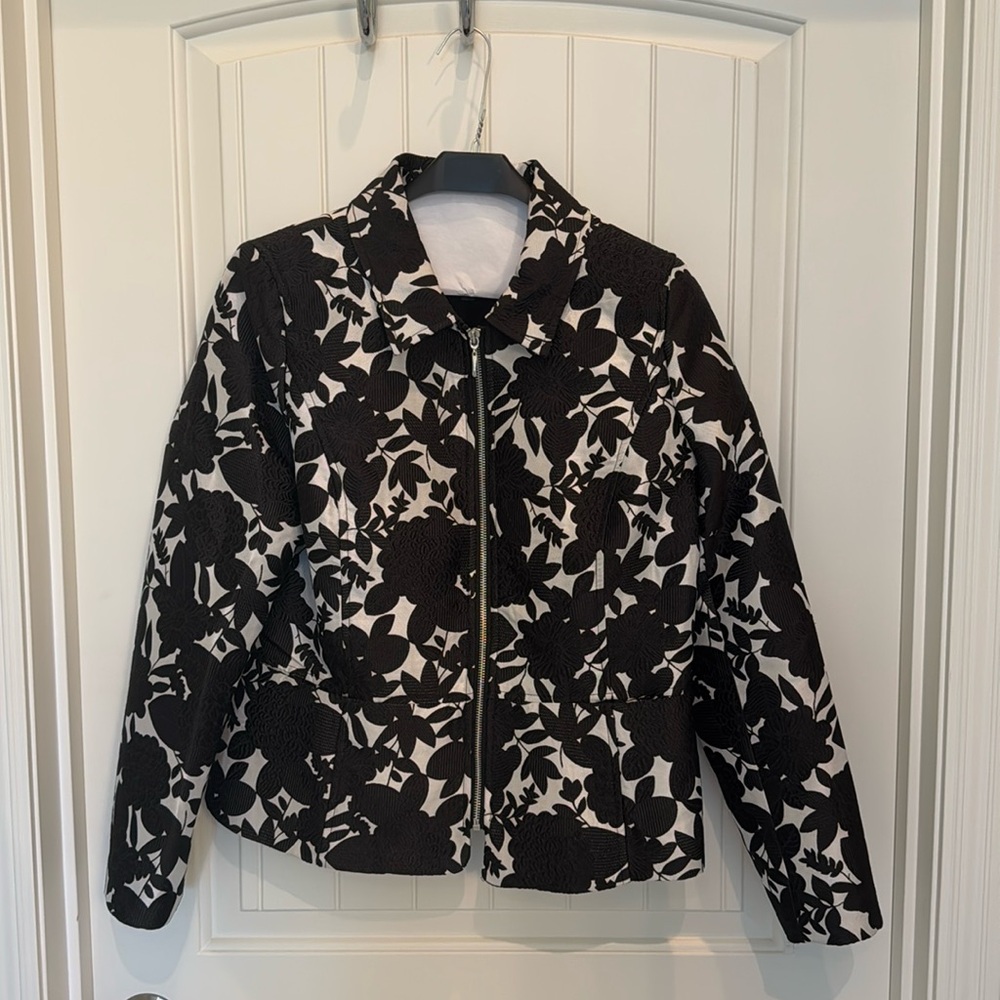 Ann Taylor black and white floral jacket